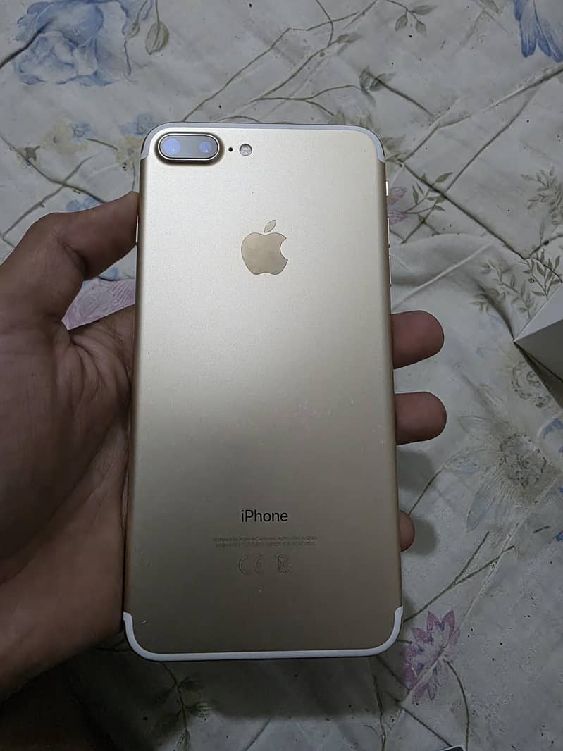 Apple iPhone 7 Plus 1