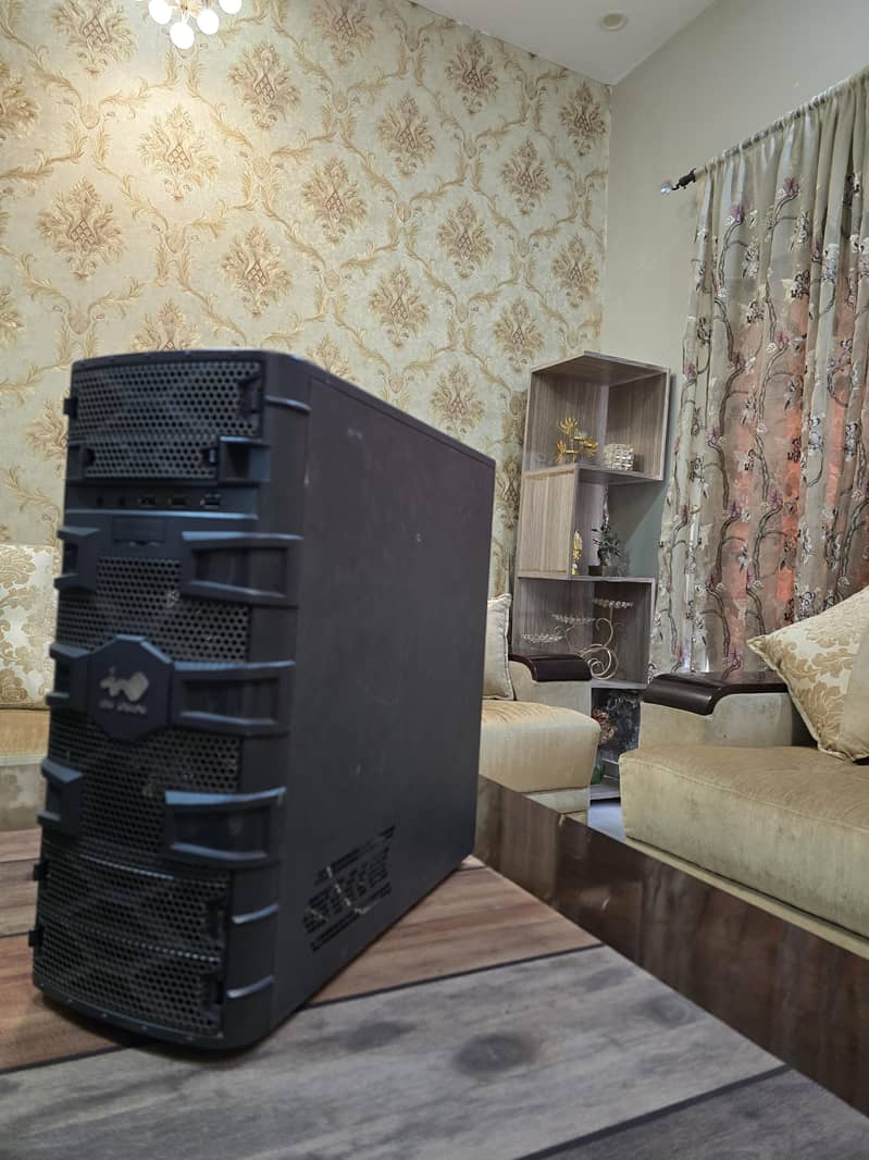 In Win Gaming PC Case (Mid Tower) 2