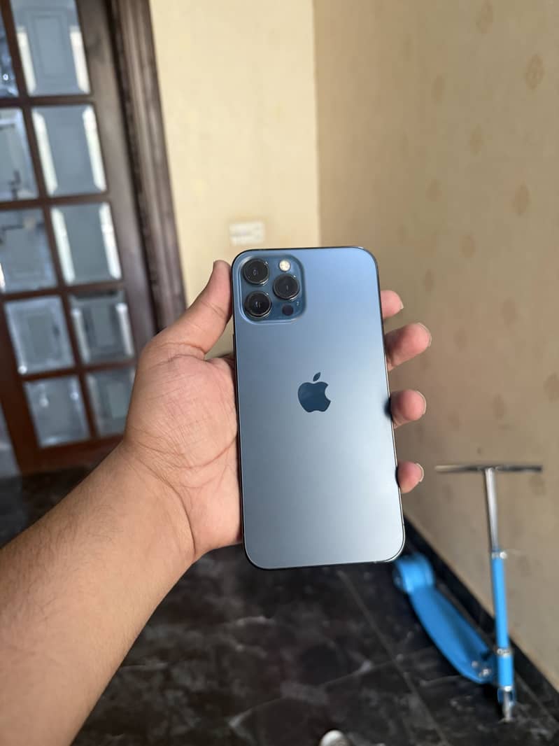 Apple iPhone 12 Pro Max 3