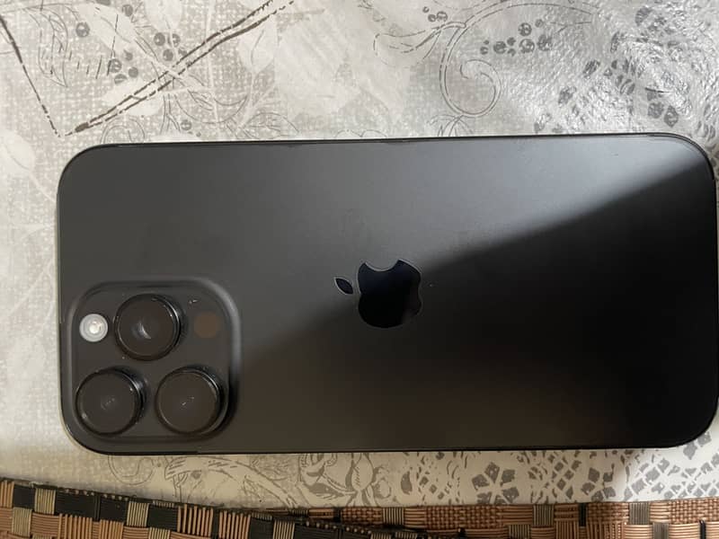 Apple iPhone 16 Pro Max 0
