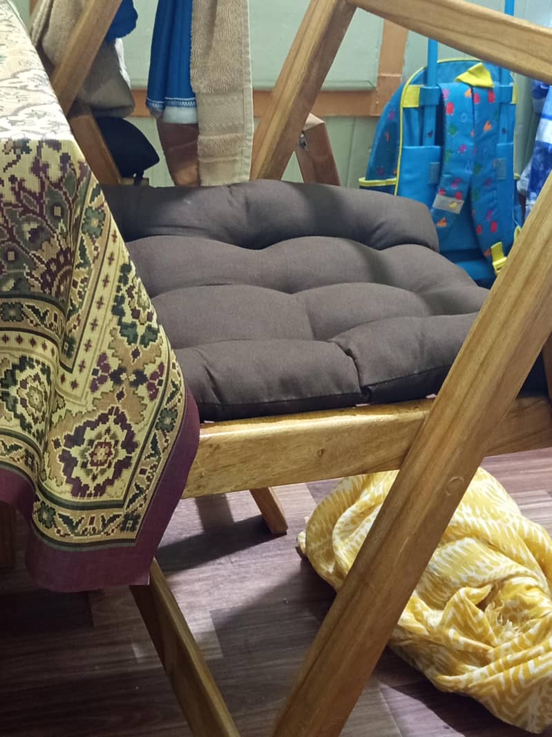 4 seater dining table 1