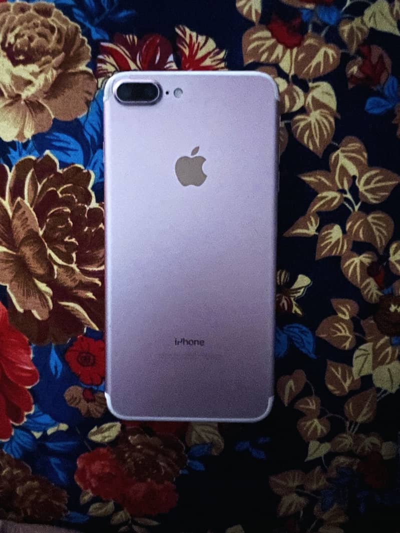 Apple iPhone 7 Plus 0