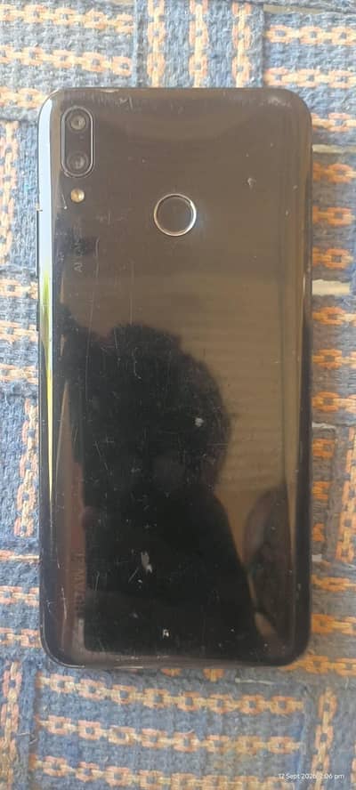Huawei Y9