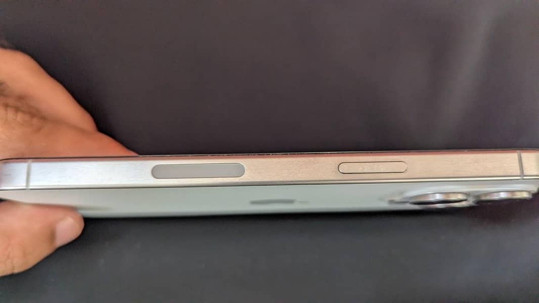 iPhone 15 pro max. JV 4