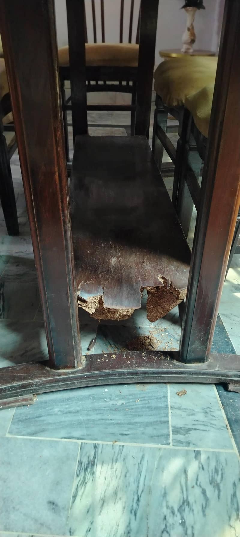 daining table & 6 chairs 2