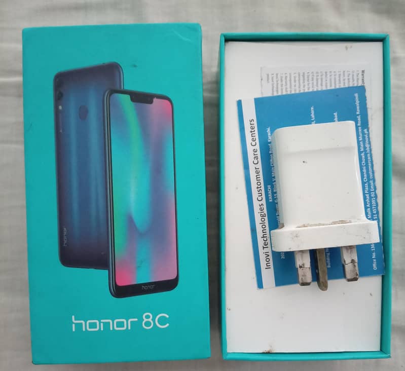Honor 8C 3