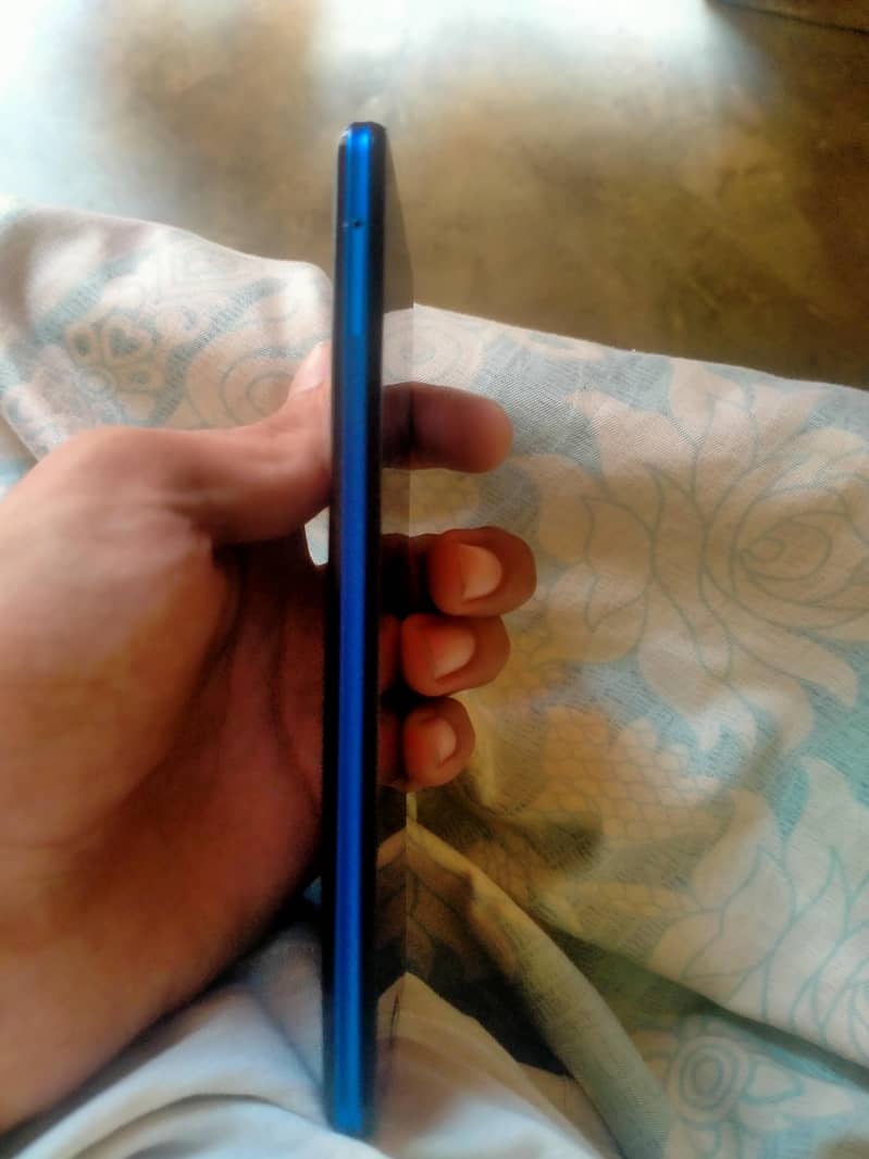 Sharp Aquos R5G 2
