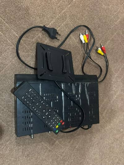 Smart led tv with receiver