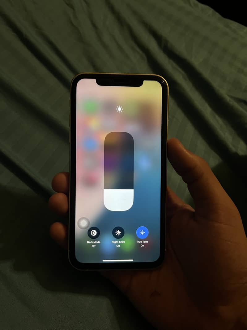 Apple iPhone 17 Pro Max 4
