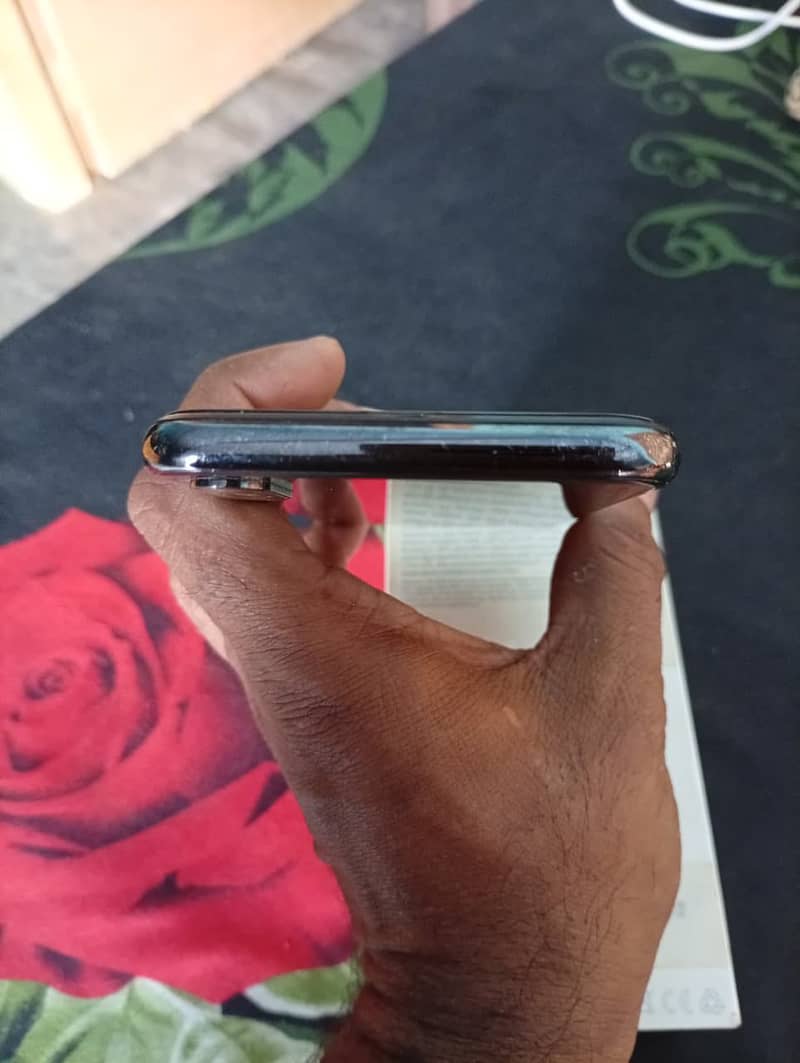 Apple iPhone X 2