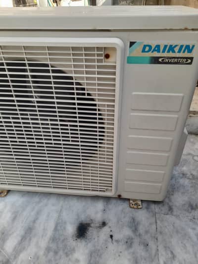Daikin Inverter 1 ton AC