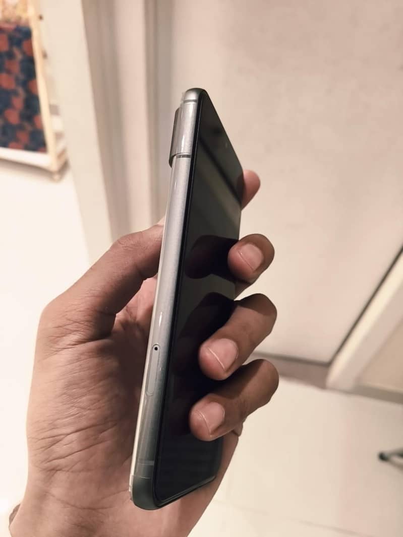 Google Pixel 8 3