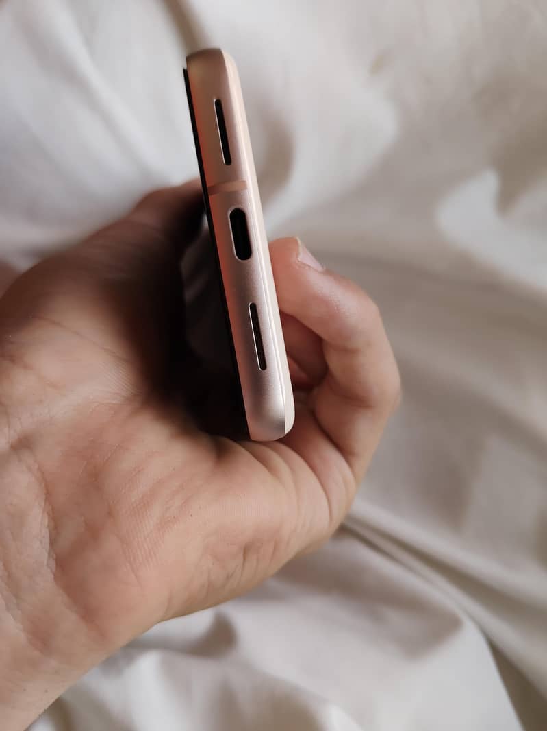 Google Pixel 8 5