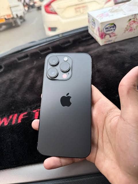 Apple iPhone 14 Pro Max 1