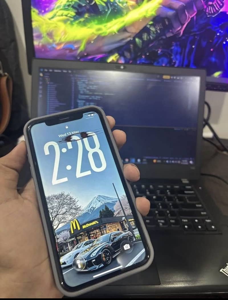Apple iPhone 11 0