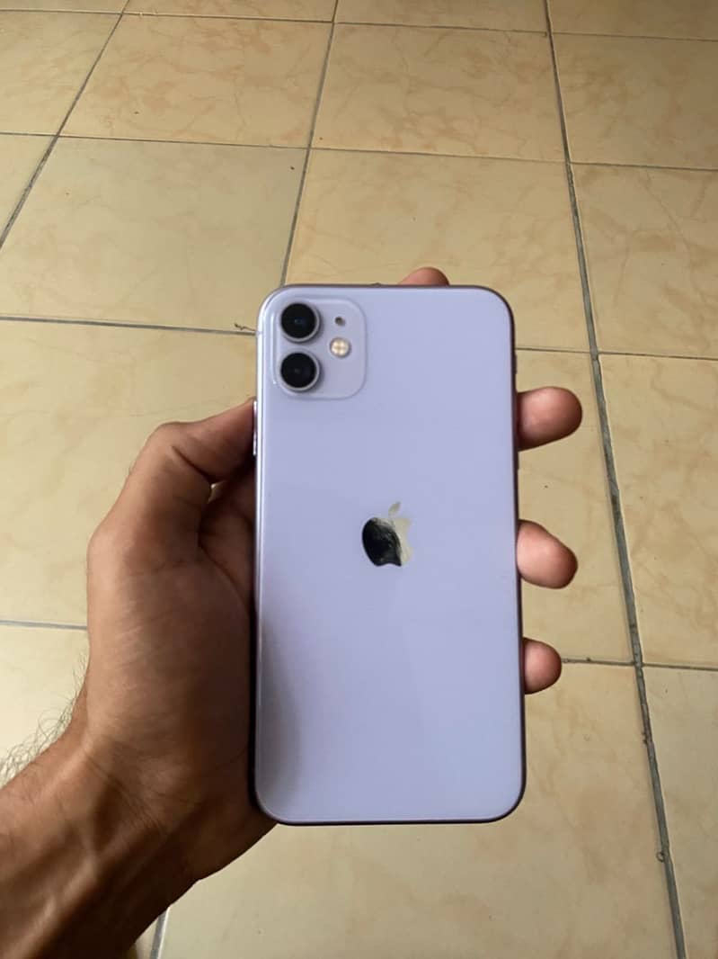 Apple iPhone 11 4