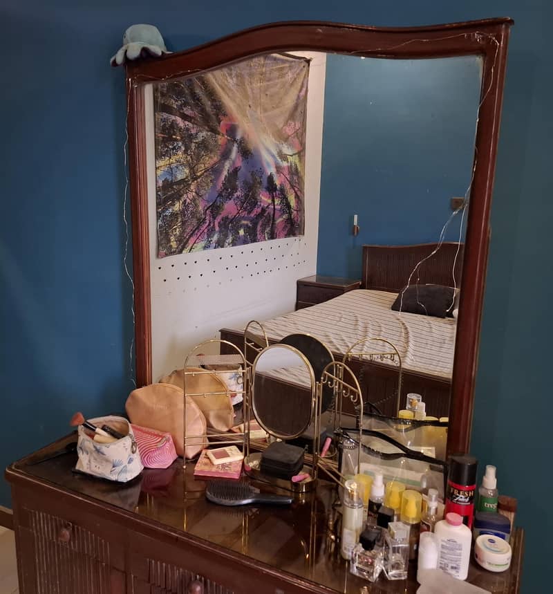 Dressing Table with stool 0
