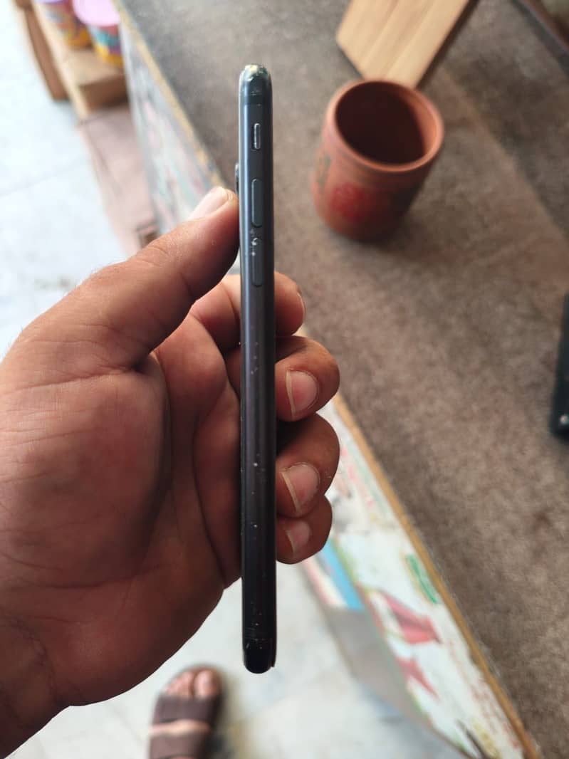 Apple iPhone SE 3