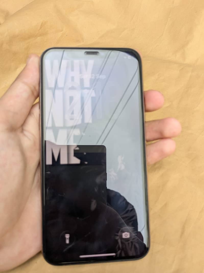 Apple iPhone 11 Pro 1