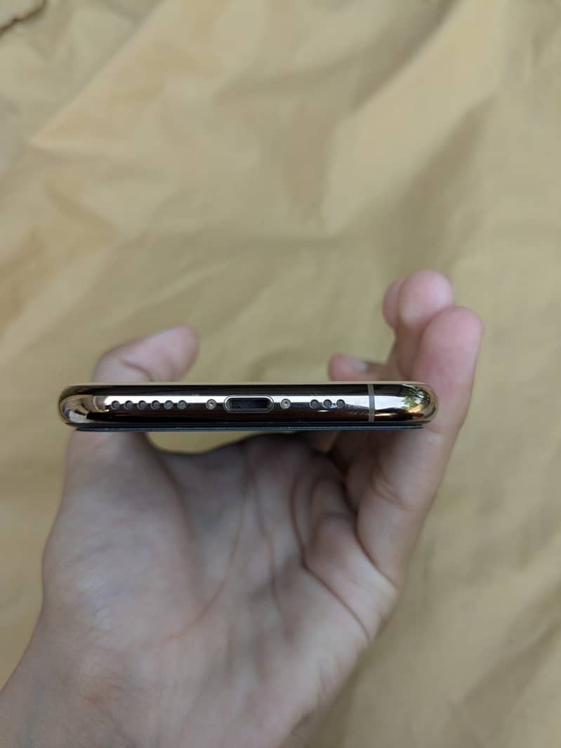 Apple iPhone 11 Pro 2