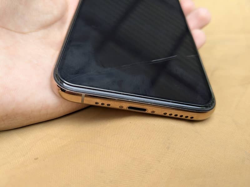 Apple iPhone 11 Pro 3