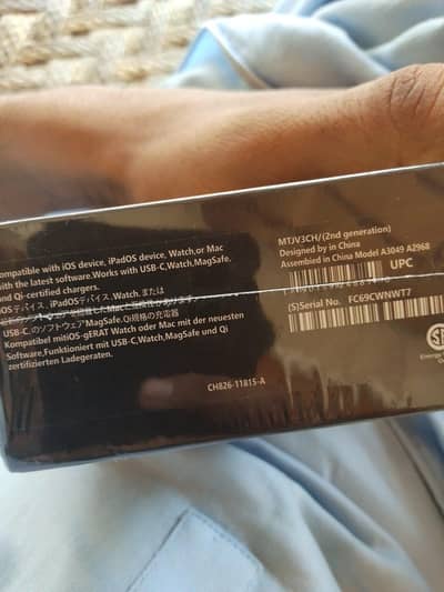 Brand New Wireless Earbuds – Unused & Box Pack