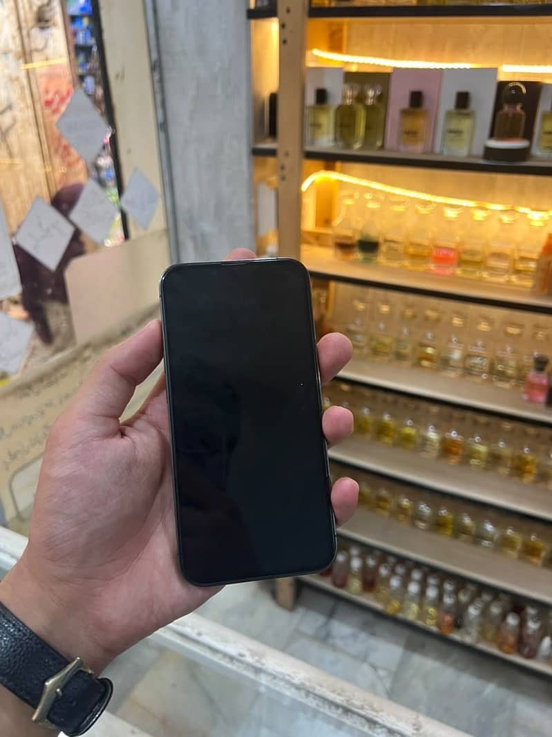 Apple iPhone 13 Pro 4