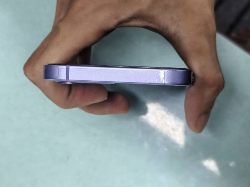 IPHONE 12 4