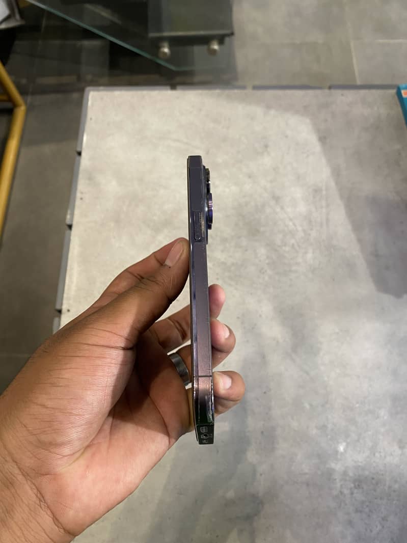 IPhone 14 Pro 4