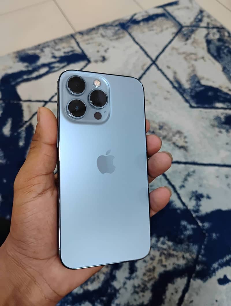 Apple iPhone 13 Pro 0