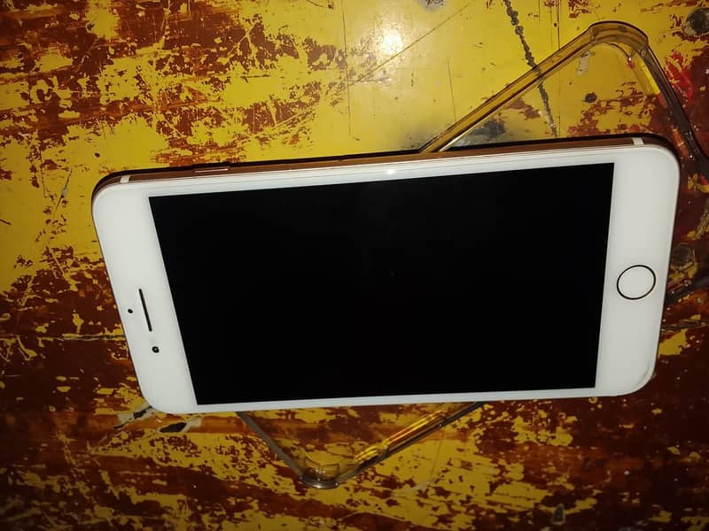 Apple iPhone 7 Plus 1