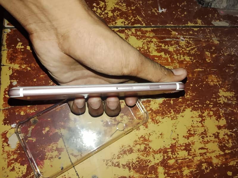 Apple iPhone 7 Plus 3