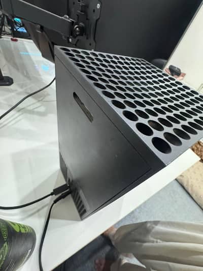 Xbox series x with box and all accessories