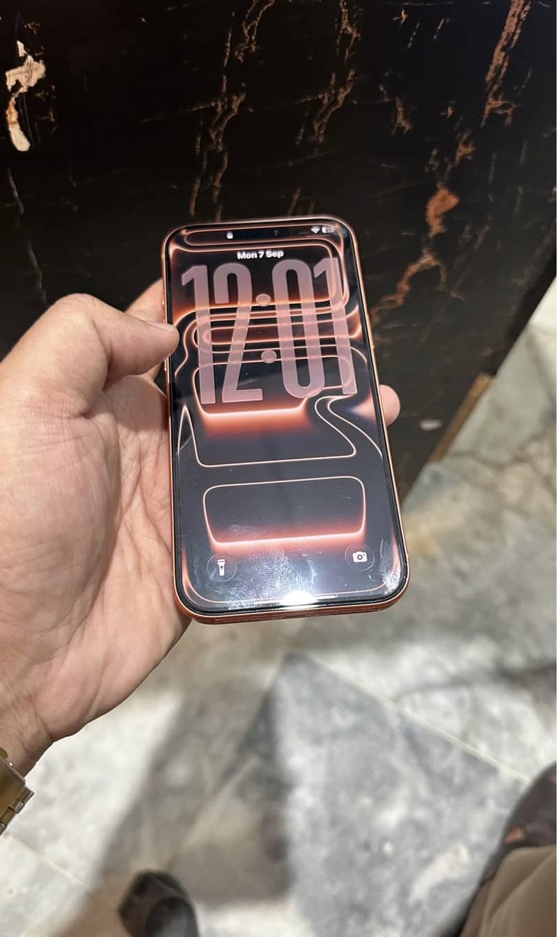 Apple iPhone 17 Pro Max 2