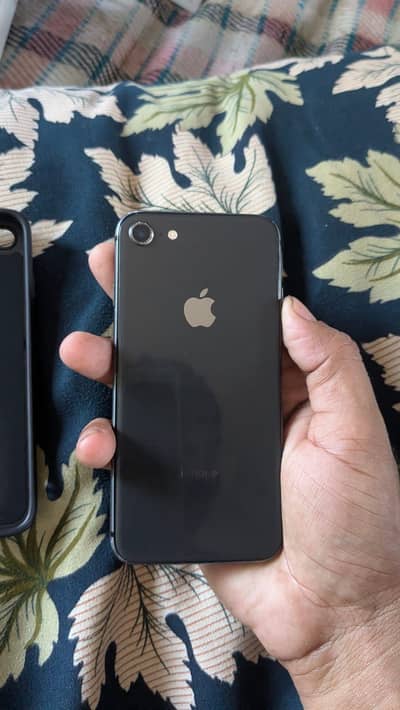Apple iPhone 8