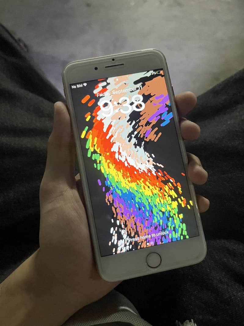 Apple iPhone 8 Plus 1