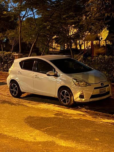Toyota Aqua 2012