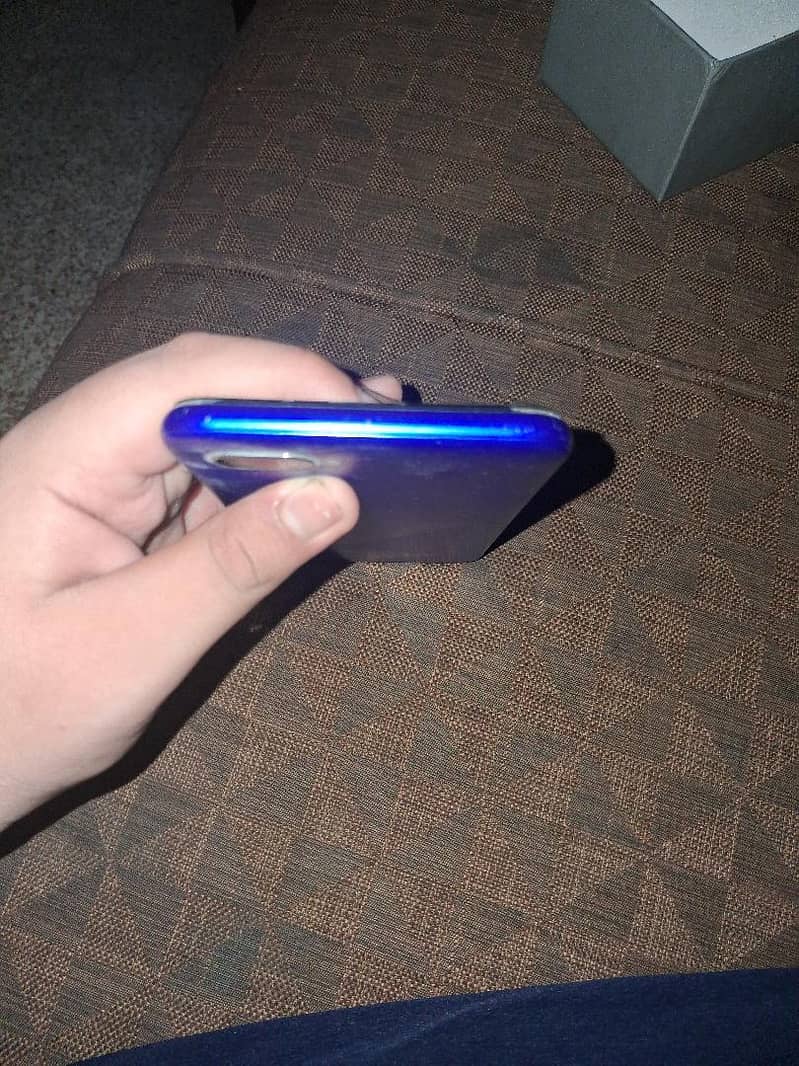 Realme C2 4