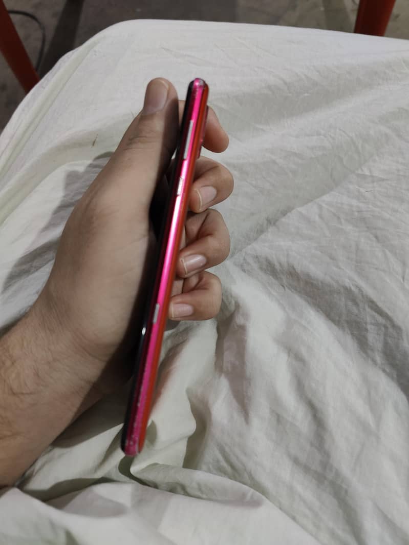 Sharp Aquos R3 1