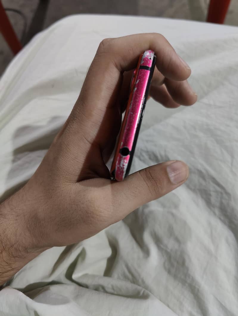 Sharp Aquos R3 7
