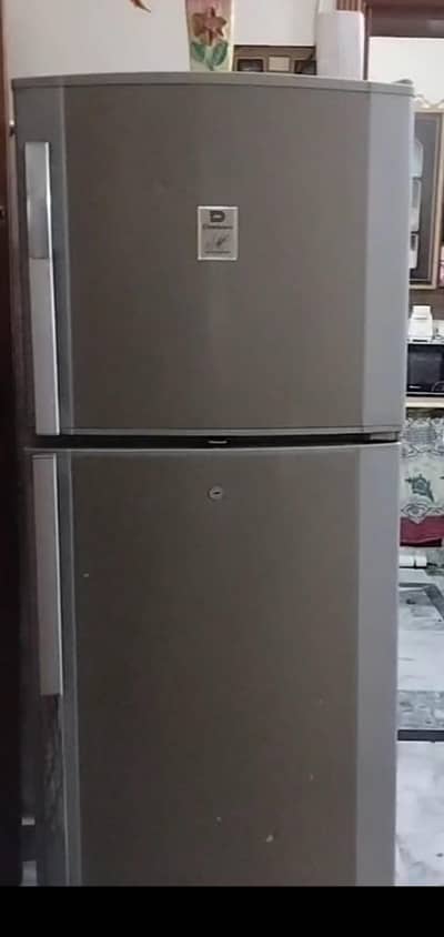 Dawlance fridge Size 15 cubic