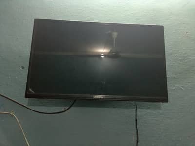 Simple Led 32 inch for sale condition bht achi h or chlny m. sb thk h