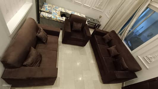 new sofa set excellent in condition and comfortable