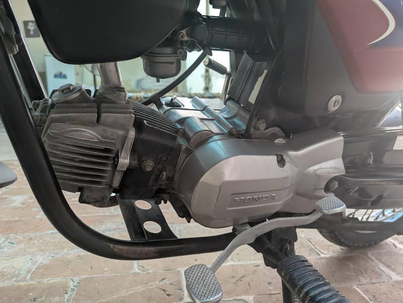 Honda CD 100 6