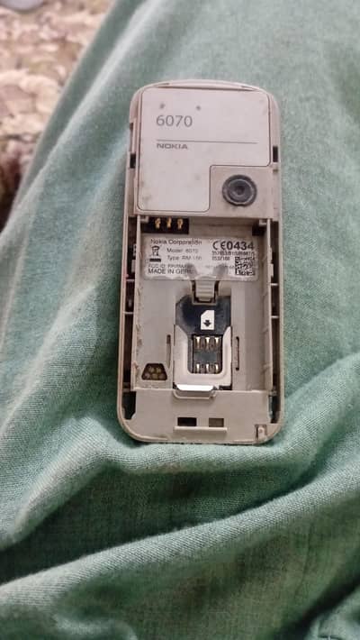 Nokia 6070 for sale