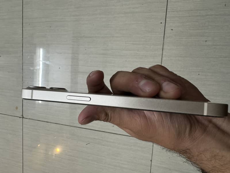 Apple iPhone 13 3