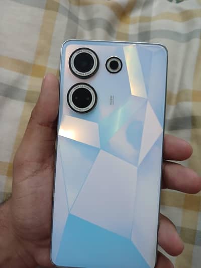 Tecno CAMON 20