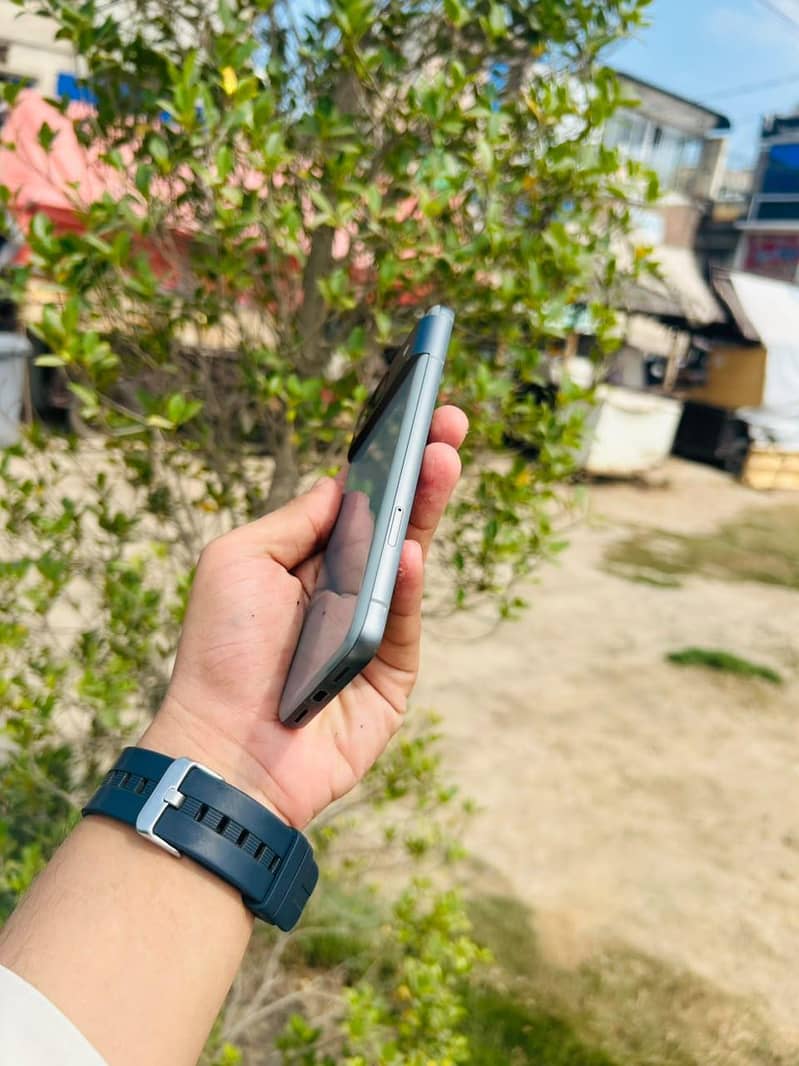 Google Pixel 8 3