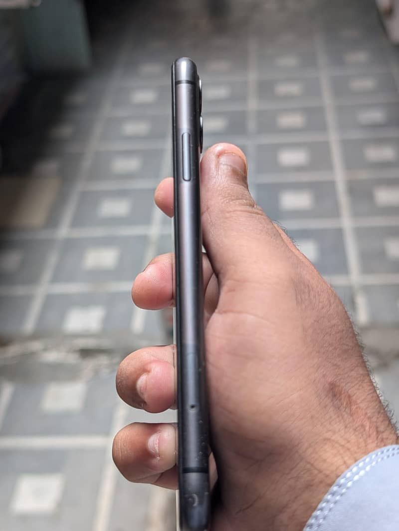 Apple iPhone 11 1