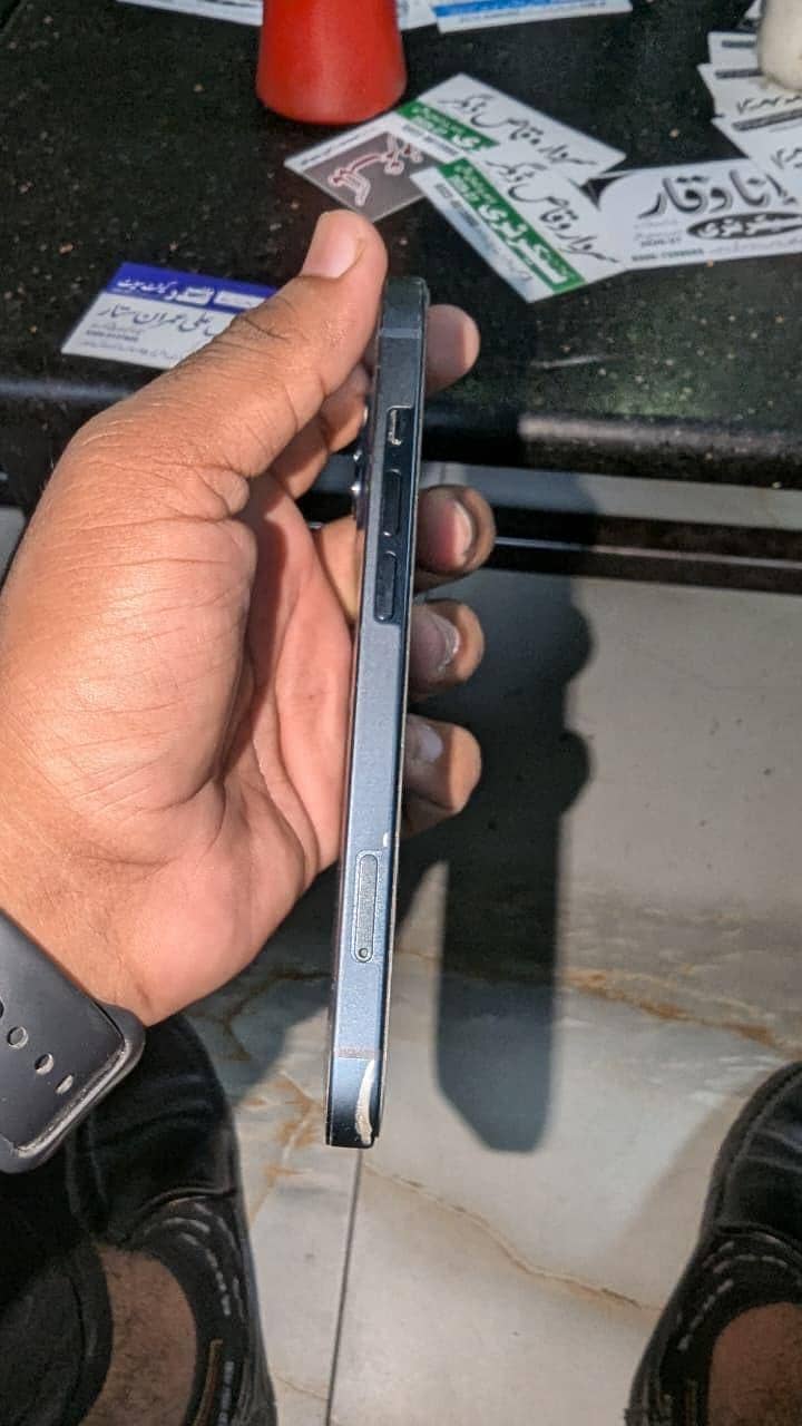 Apple iPhone 13 1
